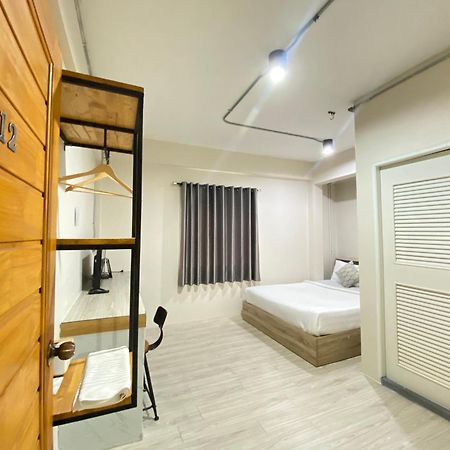 ซับรูมโฮเทล Subroom Hotel Surat Thani Ngoại thất bức ảnh