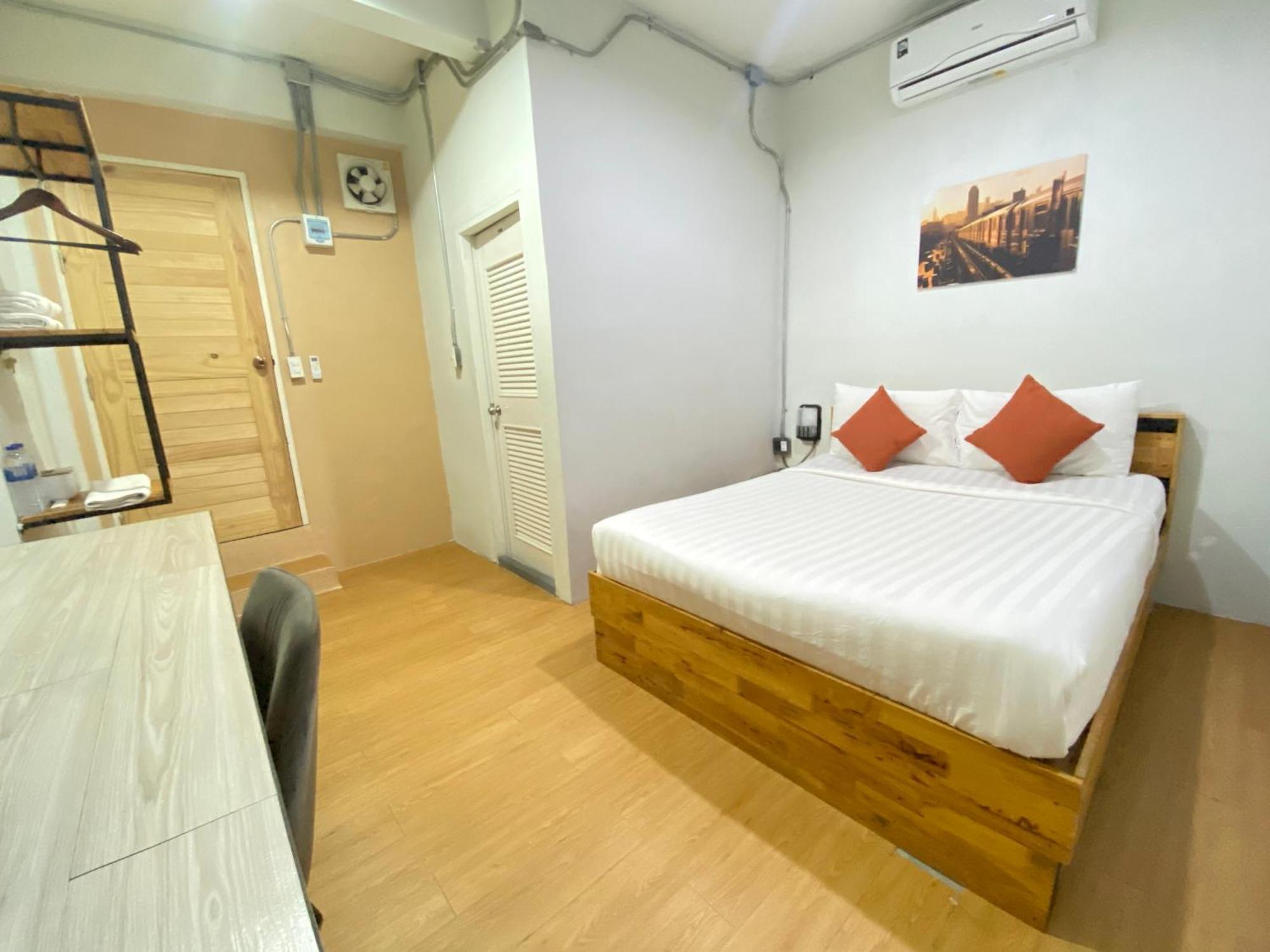 ซับรูมโฮเทล Subroom Hotel Surat Thani Ngoại thất bức ảnh